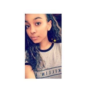 Meet your Posher, Hailey